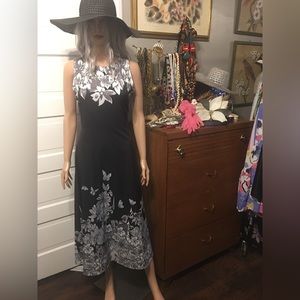 NWT Maxi Sheath Dress Summer Black/White/Gray Floral size M